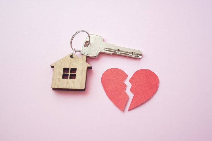 Cover image for post with title Selling a House After Divorce Agreement | Redy